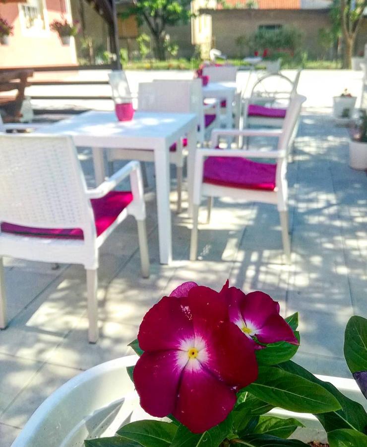 Maslina Rooms Smederevo Exterior foto